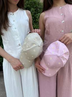 GORRA MARGARITAS BEIGE / ROSA