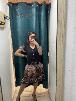 VESTIDO CORTO NEGRO ESTAMPADO